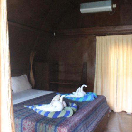 Coral Beach Pizza Cottages Gili Trawangan Kültér fotó