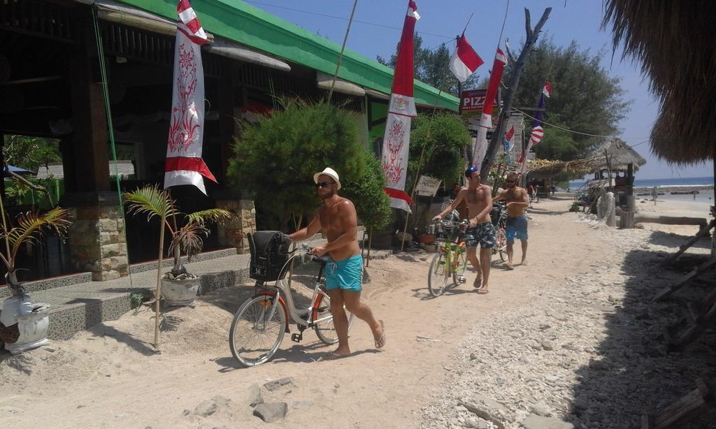 Coral Beach Pizza Cottages Gili Trawangan Kültér fotó