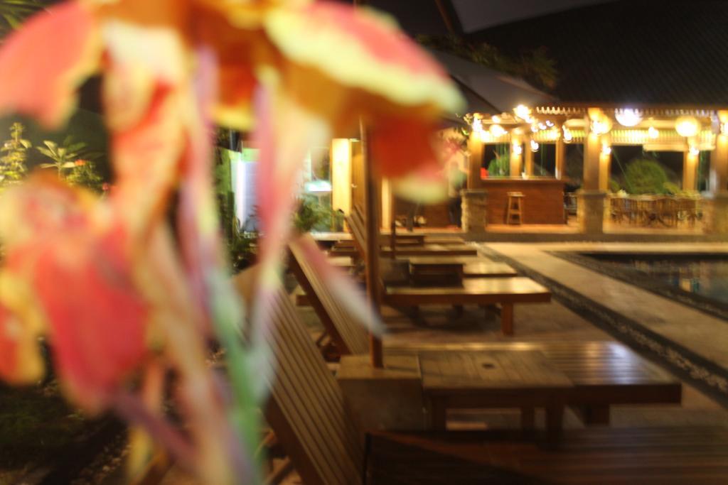 Coral Beach Pizza Cottages Gili Trawangan Kültér fotó